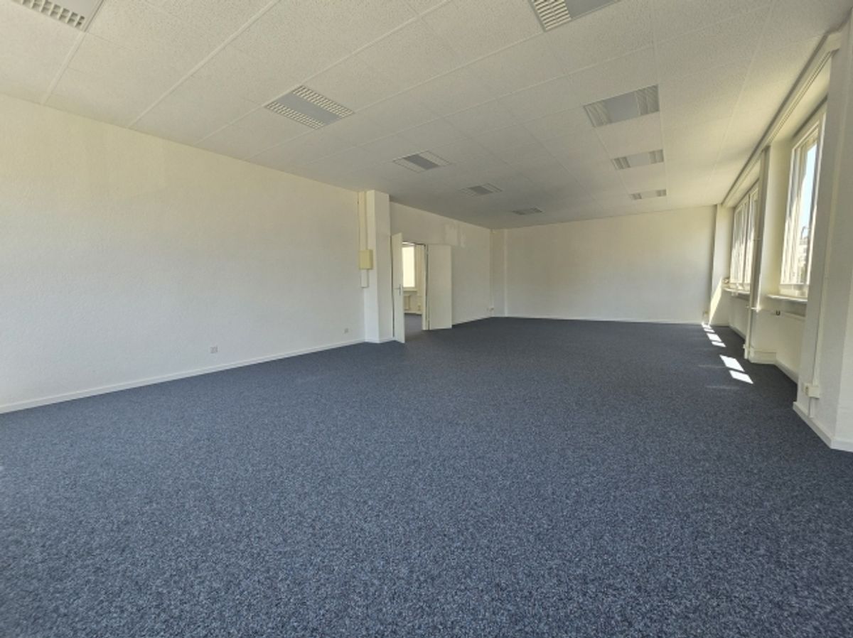 Bureau au 1er étage - 237m2 - 5