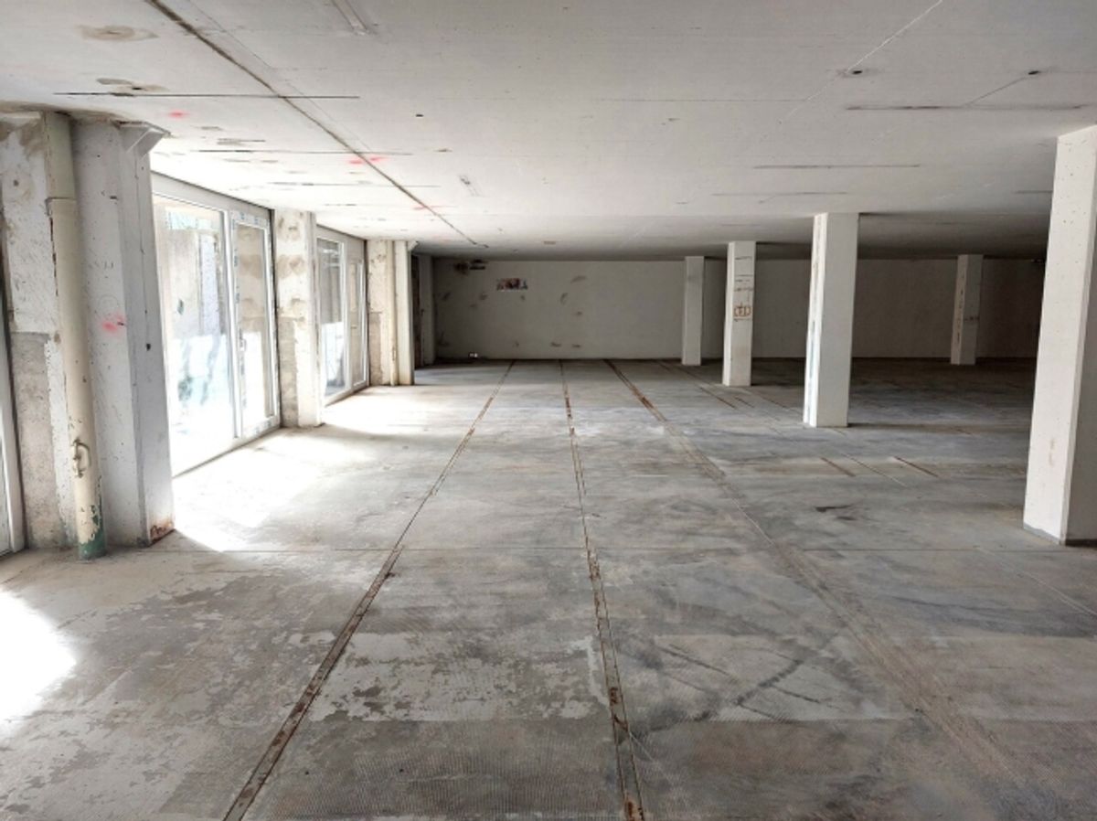 Atelier/bureau de 150 m2 sur mesure - Proche commodités et transports - 0