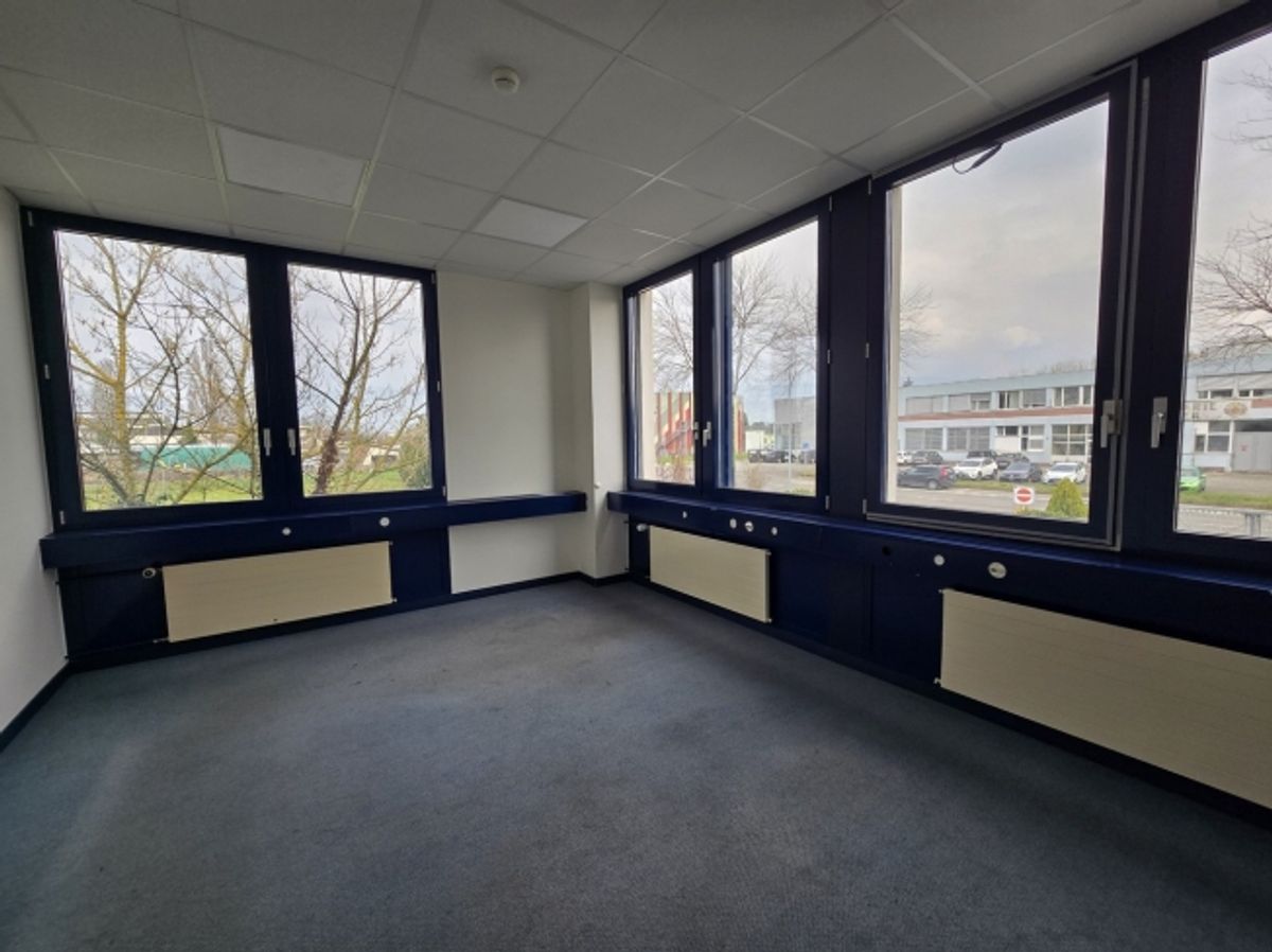 Bureau de 280m2 - Proximité autoroute/gare - 4