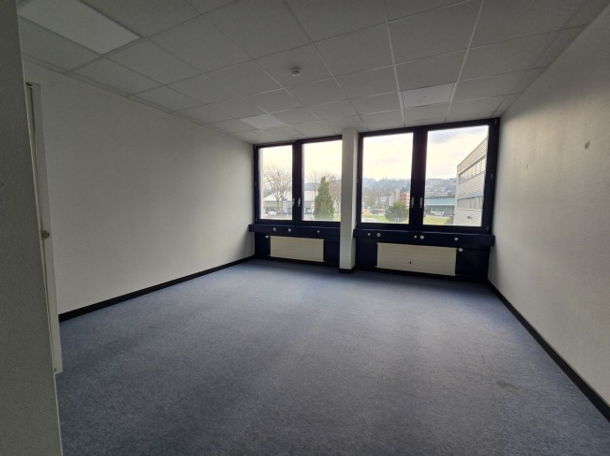 Bureau de 280m2 - Proximité autoroute/gare - 5