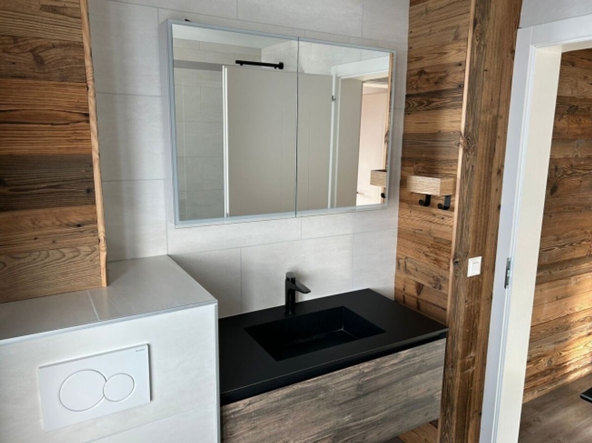 Appartement meublé de 3.5 pièces avec balcons - 90m2 - 5