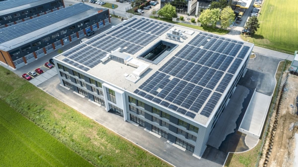 Nouveau à Gland - Surface commerciale - industrielle / 300m2 - 0