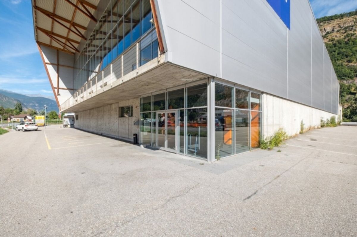 Grande surface de loisirs à louer – 4'601 m2 à Brig/Gamsen - 2