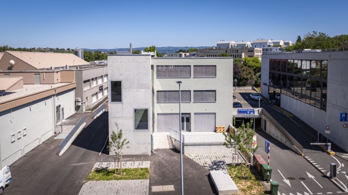 Bail flexible - Bureau 225m2 aménagé - Libre de suite - Proche de tout - 3