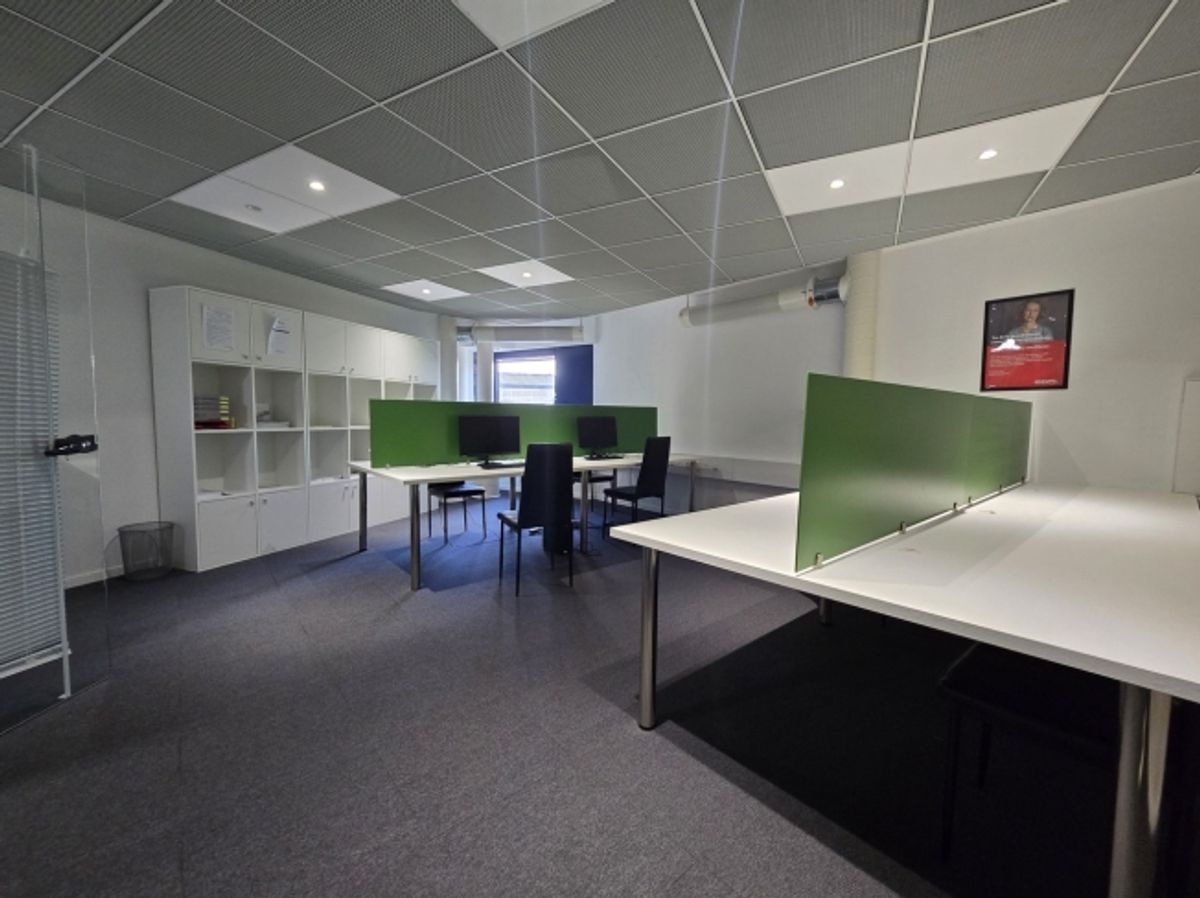 Situation optimale - Bureau Plug-and-Play de 271m2 - 7