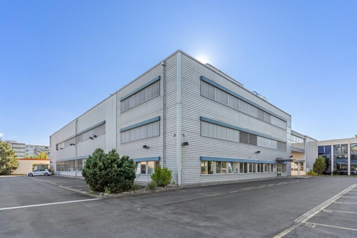 Dépôt de 259m2 - Zone Industrielle d'Yverdon - Proximité autoroute - 1