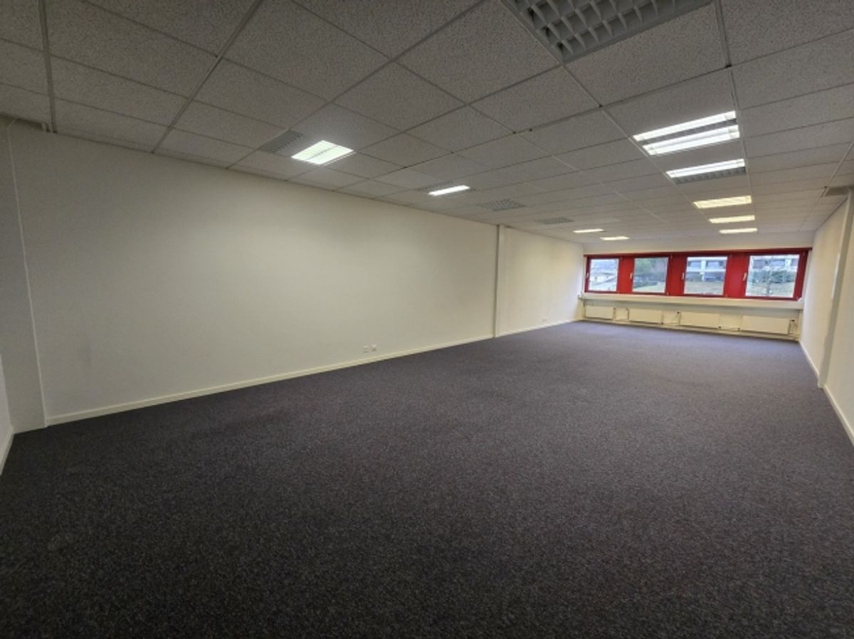 Bureau de 57m²- Idéalement placé à Gland - 1