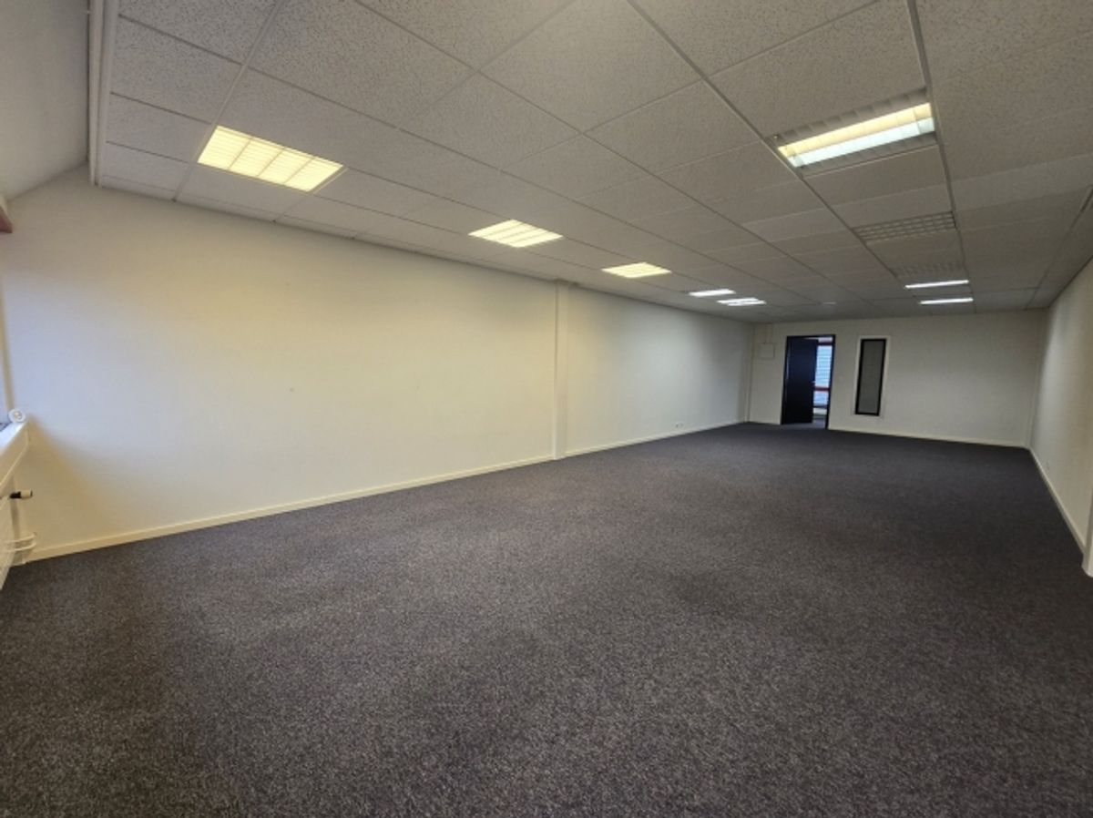 Bureau de 57m²- Idéalement placé à Gland - 3