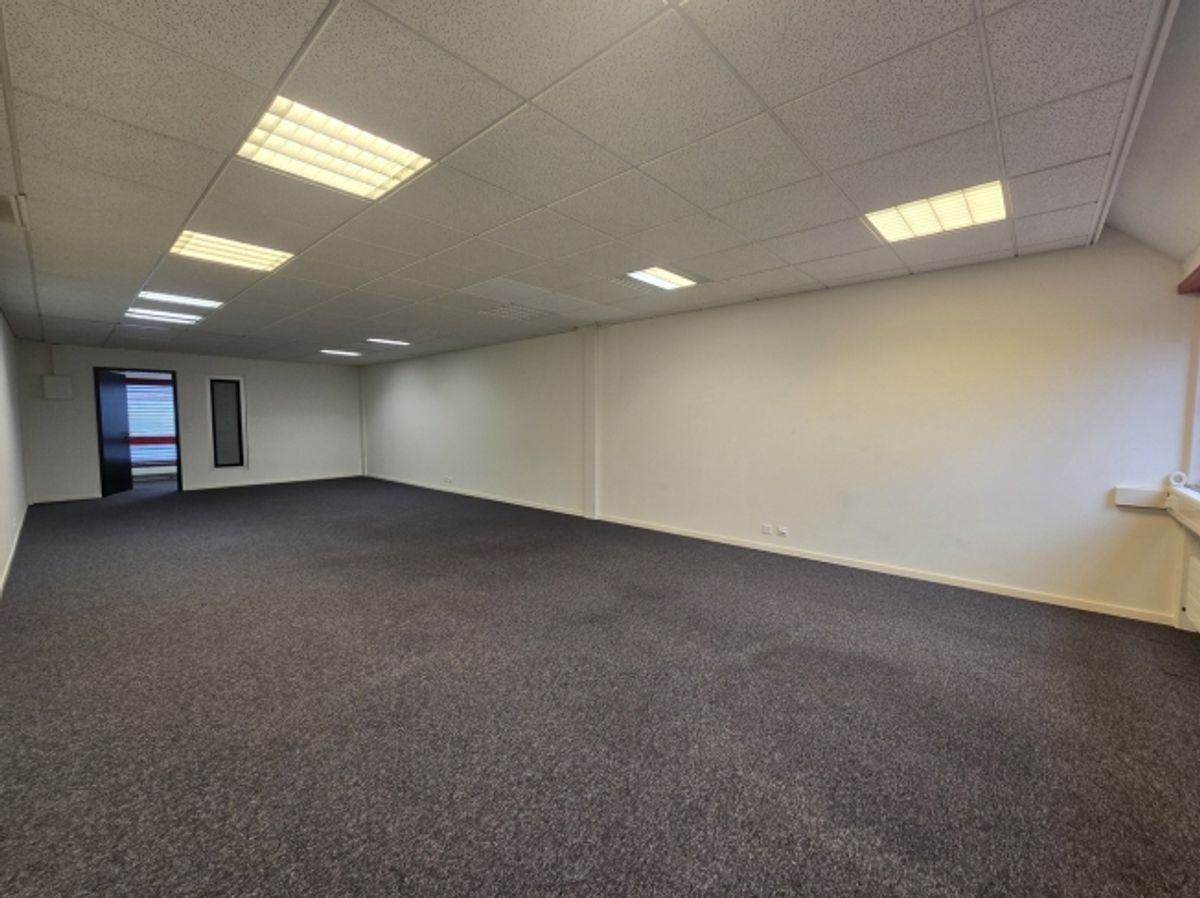 Bureau de 57m²- Idéalement placé à Gland - 4