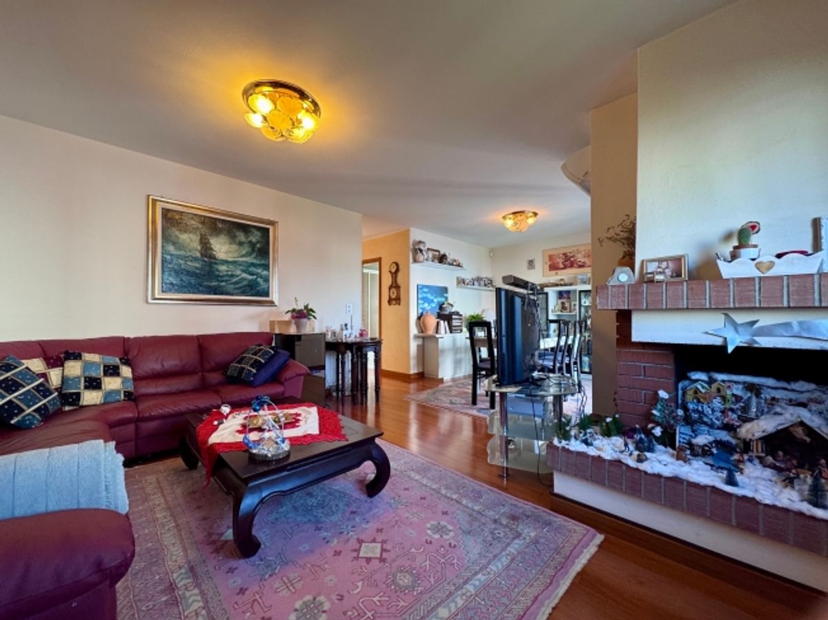 Affascinante casa unifamiliare di 5.5 locali con giardino soleggiato a Morbio Inferiore - 1