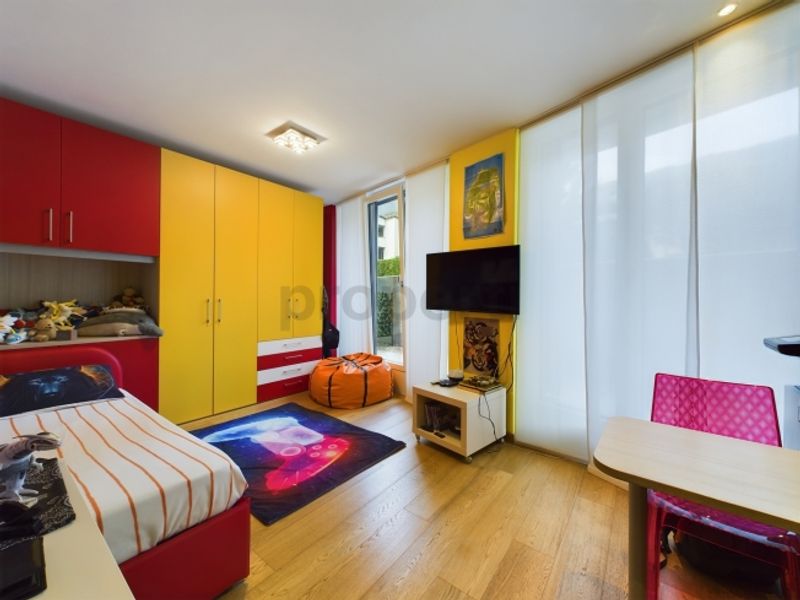 Appartamento 4.5  in bellissima posizione sul lago, PT con grande giardino / 4.5 Zimmer Wohnung in schöner Seelage, EG mit grossem Garten - 10