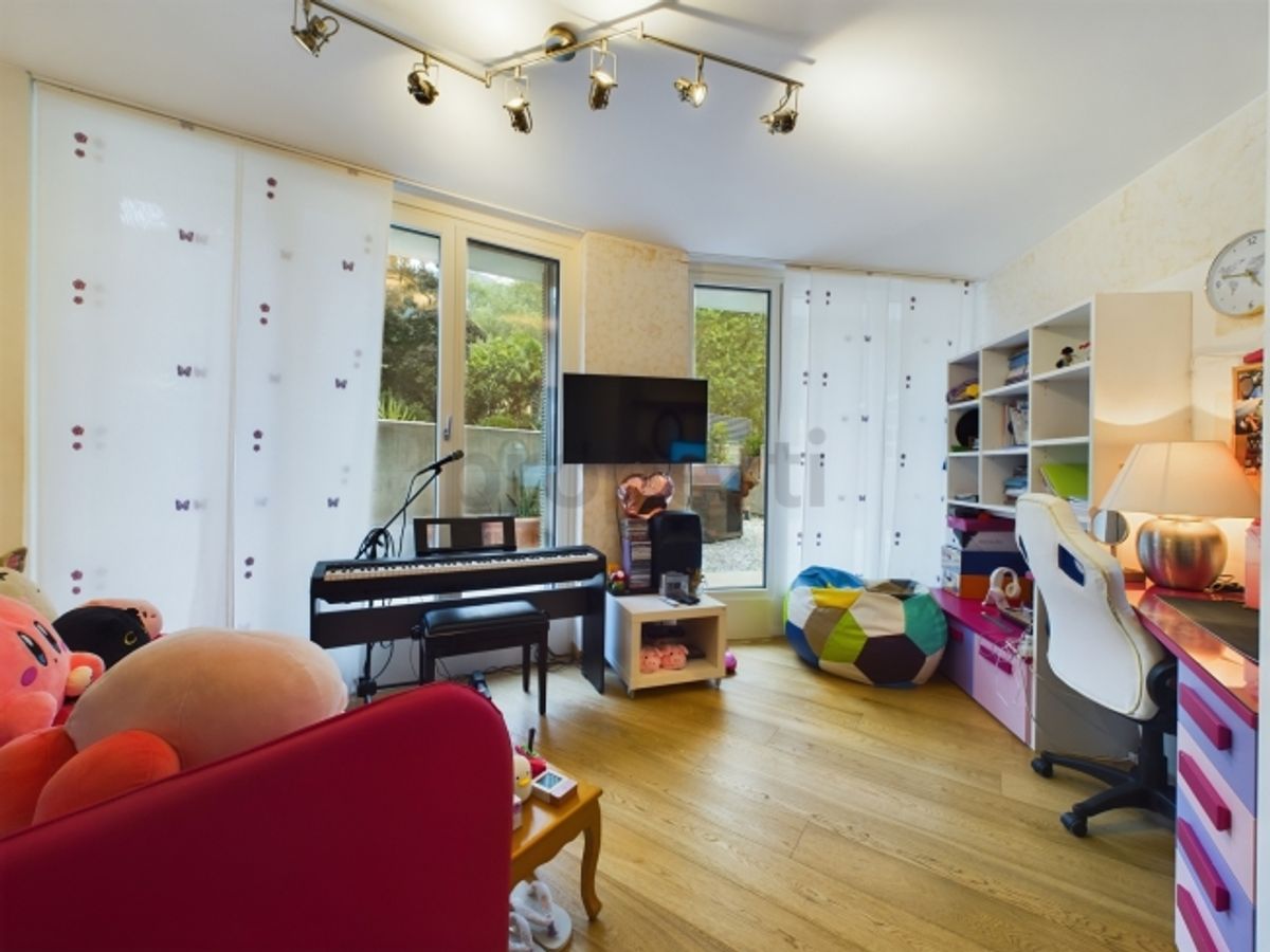 Appartamento 4.5  in bellissima posizione sul lago, PT con grande giardino / 4.5 Zimmer Wohnung in schöner Seelage, EG mit grossem Garten - 10