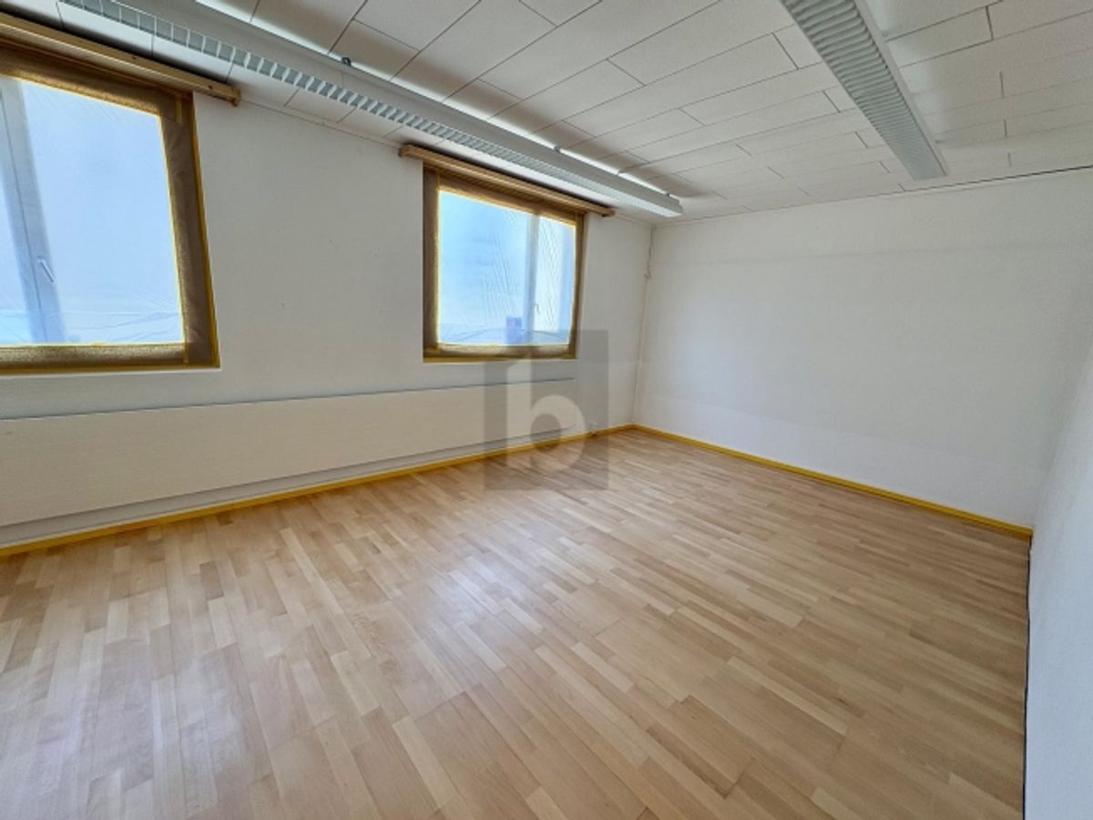 FRISCH RENOVIERT, GROSSZÜGIG & VIELSEITIG NUTZBAR - 4