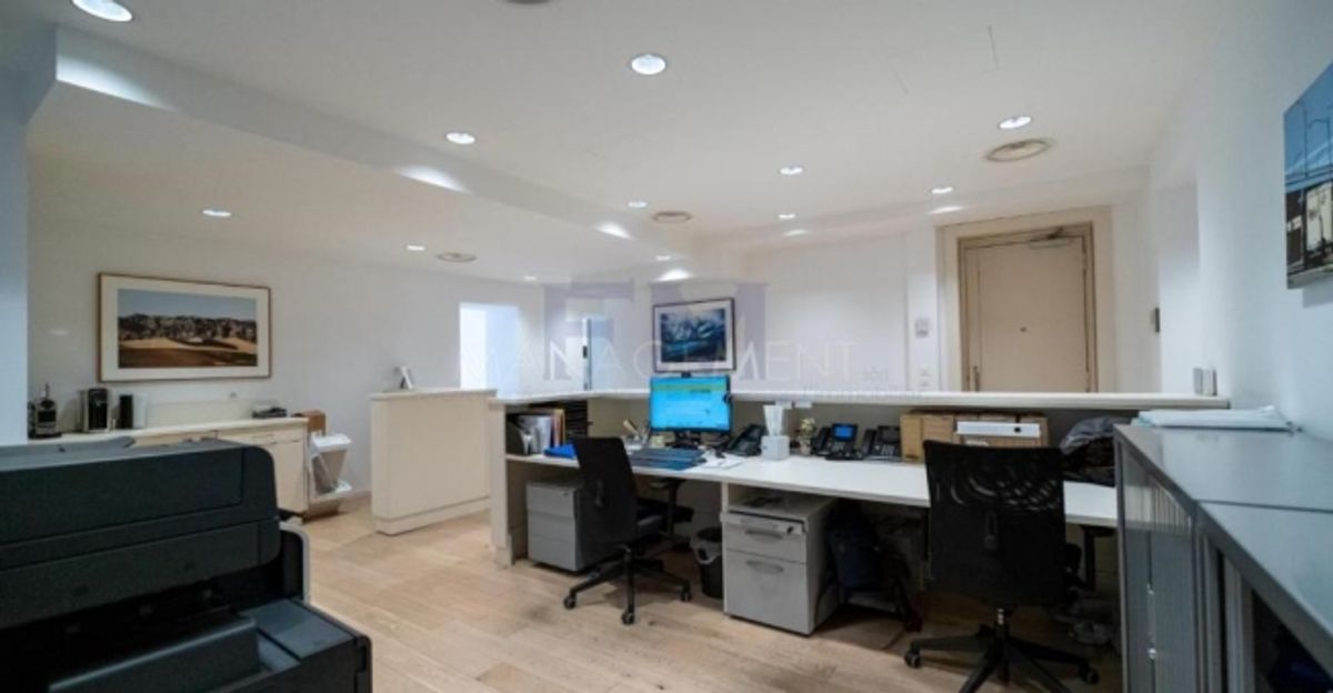 Rive droite, Bureaux , 7 rue des Alpes, 1er étage - 7