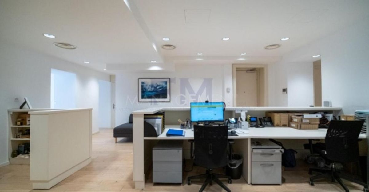 Rive droite, Bureaux , 7 rue des Alpes, 1er étage - 10