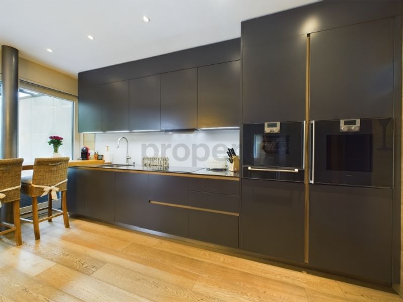 Appartamento 4.5  in bellissima posizione sul lago, PT con grande giardino / 4.5 Zimmer Wohnung in schöner Seelage, EG mit grossem Garten - 6