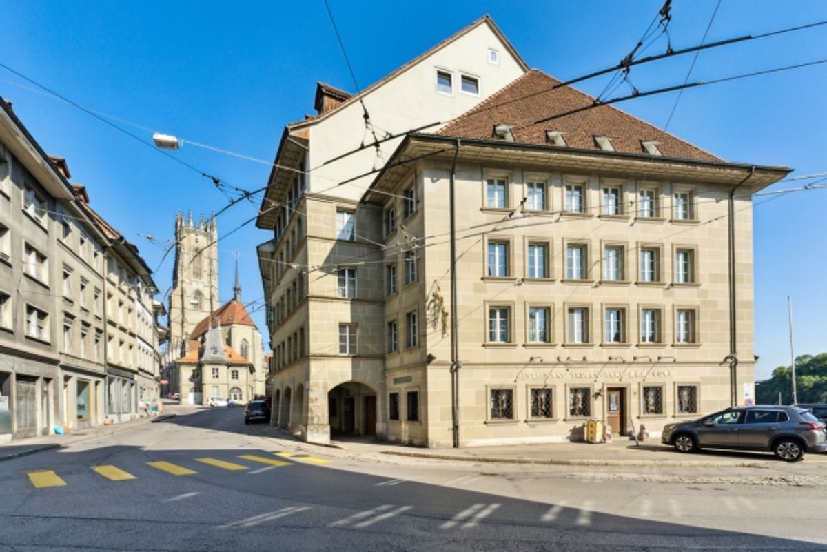 Atelier / Artisanal de 180m2 à louer - Centre-Ville Fribourg - 0