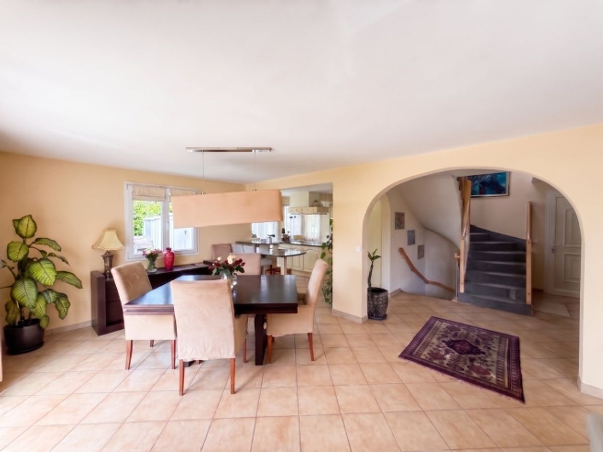 Une opportunité rare  une véritable maison individuelle au coeur de Gimel - 0