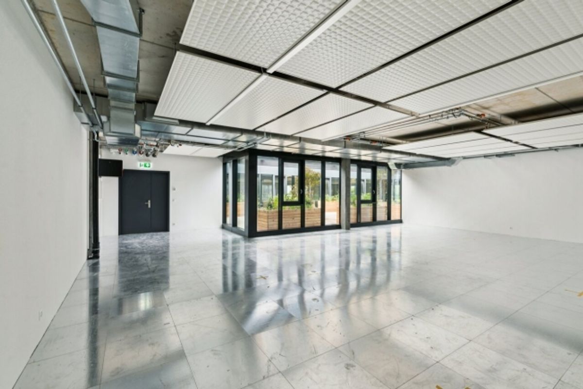 SPARK – 105.6 m2 - Espace Atelier Plug & Play à Gland - 1