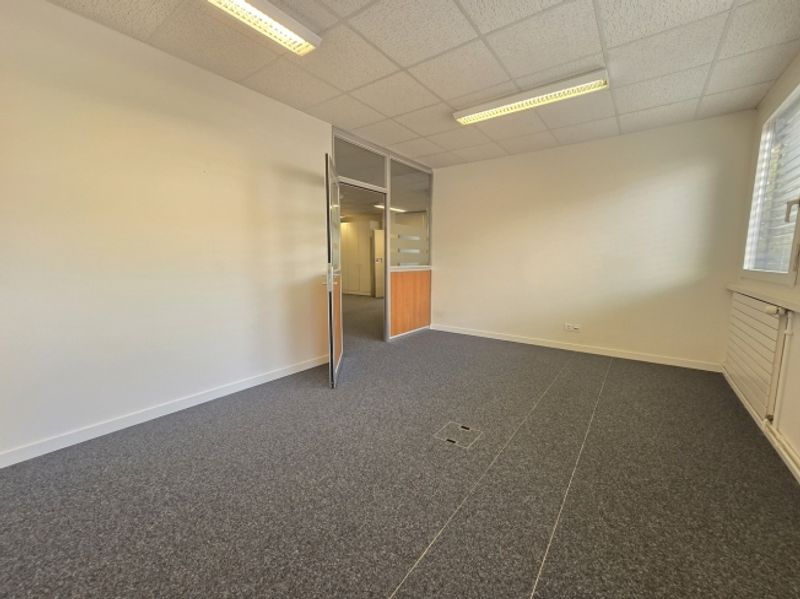 Bureau lumineux de 156m2 - offre spéciale ! 2 premiers loyers offerts - 3