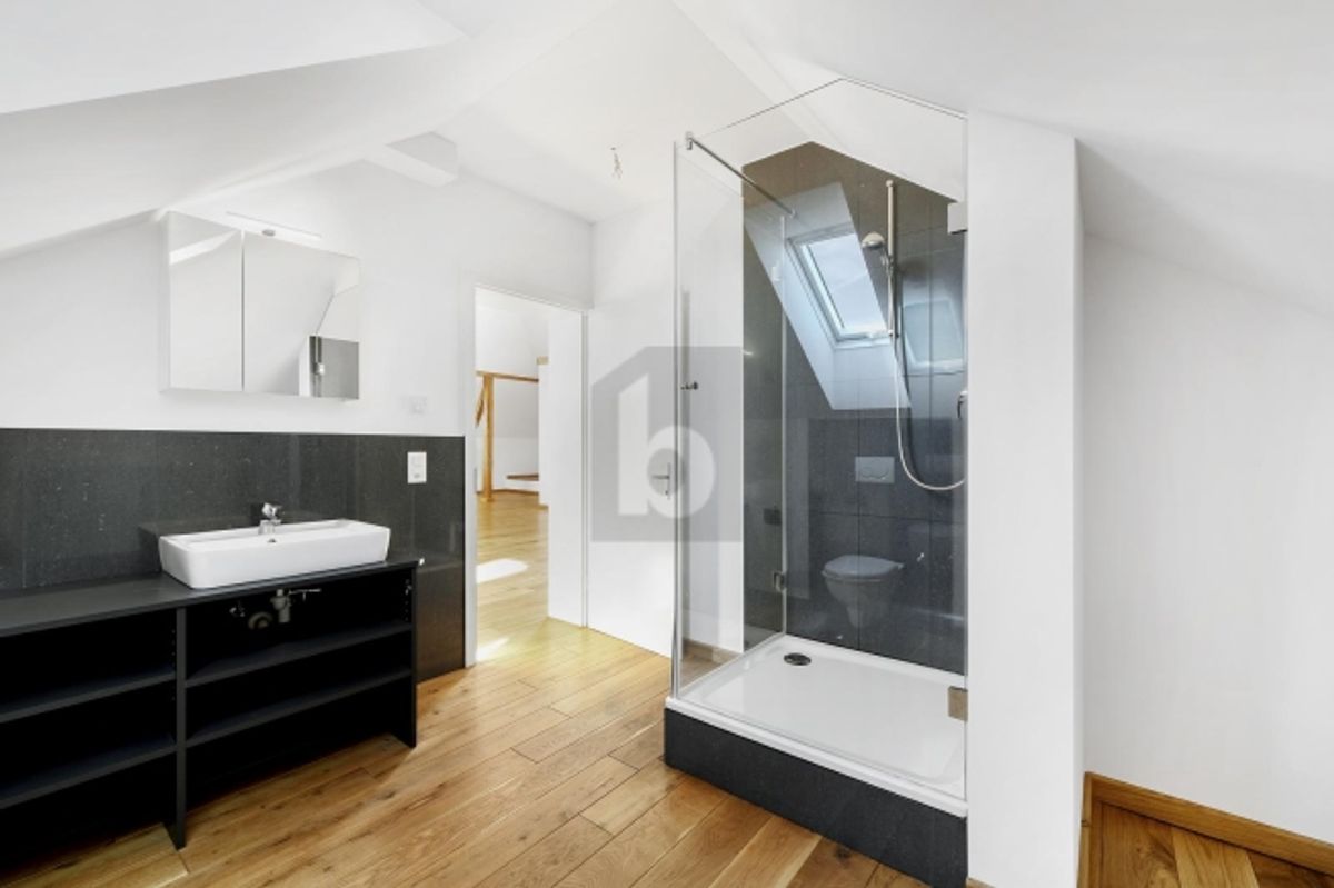 HERRSCHAFTSHAUS MIT AUSBAUPOTENTIAL AN TOP LAGE - 2
