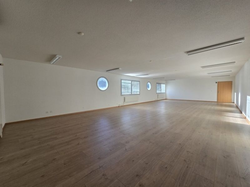 2 premiers loyer offerts - local commercial / bureau - 95m² - Crissier - 5