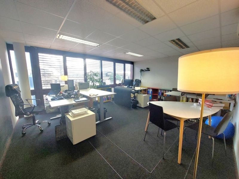 Bureau/atelier léger 42 m2 - 4
