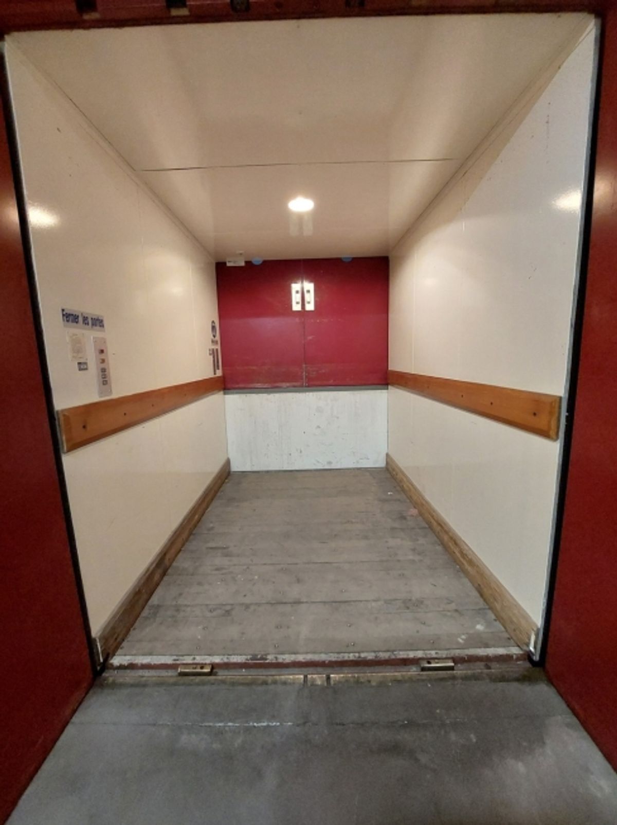 BAIL FLEXIBLE - Bureau/atelier/dépôt 79m2 avec eau + évacuation - 4
