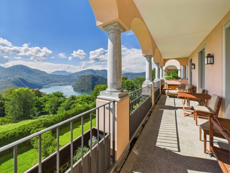 Proprietà di lusso con vista sul lago e servizi esclusivi in resort 5 stelle - 6