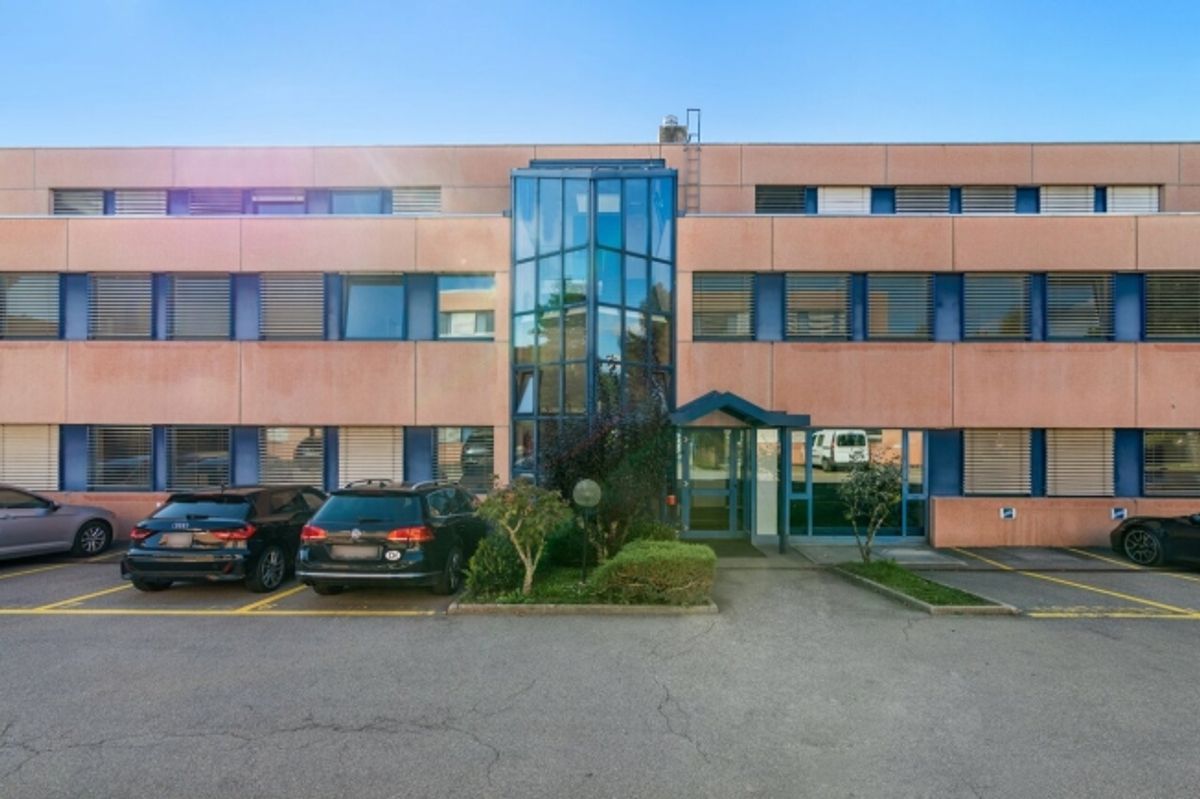 Bureau lumineux de 156m2 - offre spéciale ! 2 premiers loyers offerts - 9
