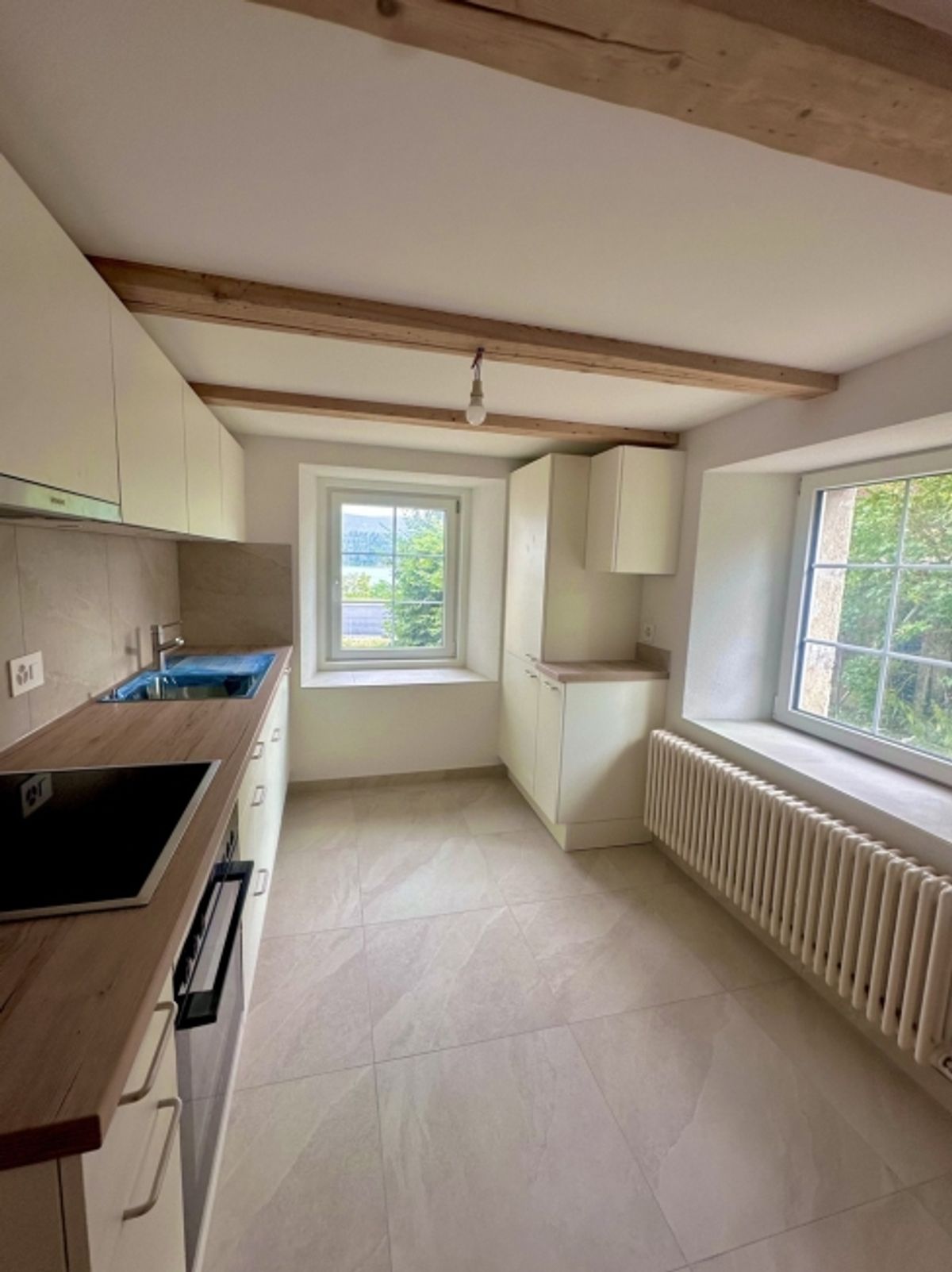Wunderschöne, neue Wohnung zu vermieten in Les Bioux (Schweiz). - 0