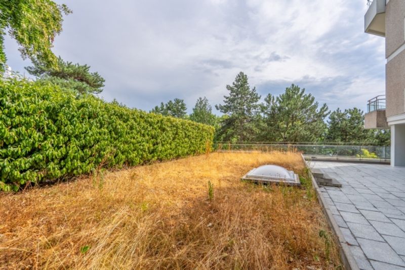 Außergewöhnliches Doppelhaus mit Terrasse und Garten im Herzen von Lausanne - 13