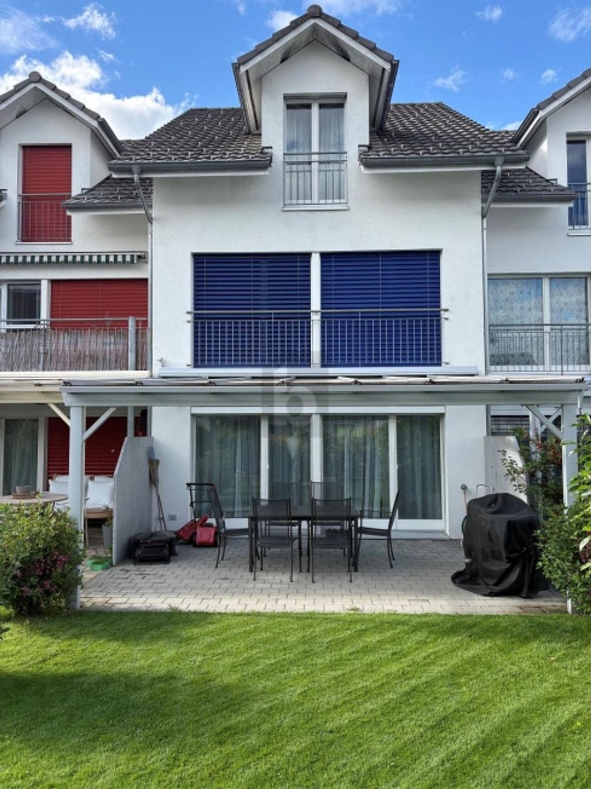 FAMILIENFREUNDLICHES WOHNEN MIT SCHÖNEM GARTEN - 0