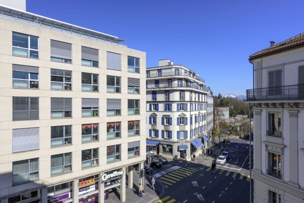 Surface commerciale en plein centre ville - 7