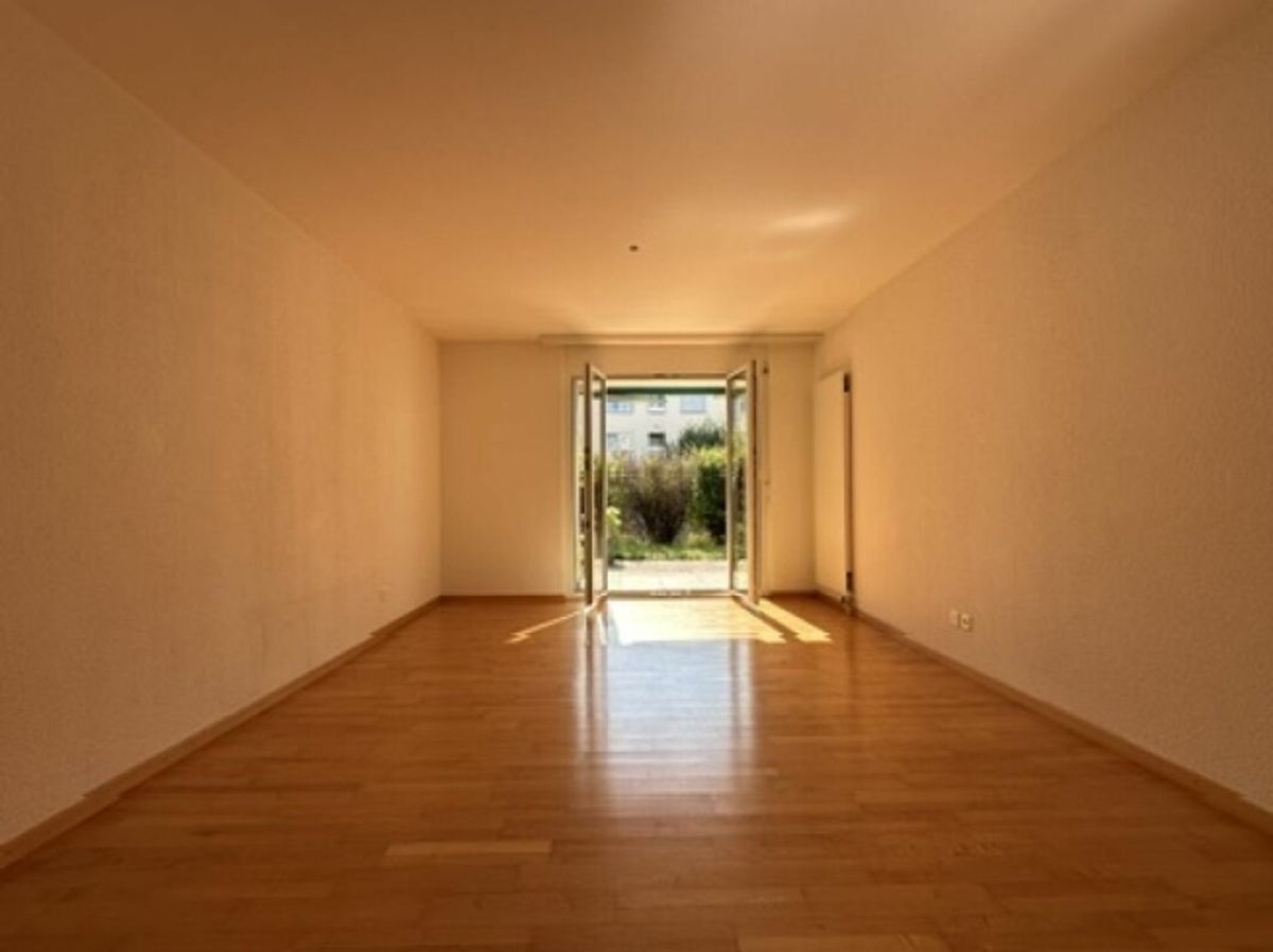 ZENTRAL MIT EINLADENDEM GARTEN - 2