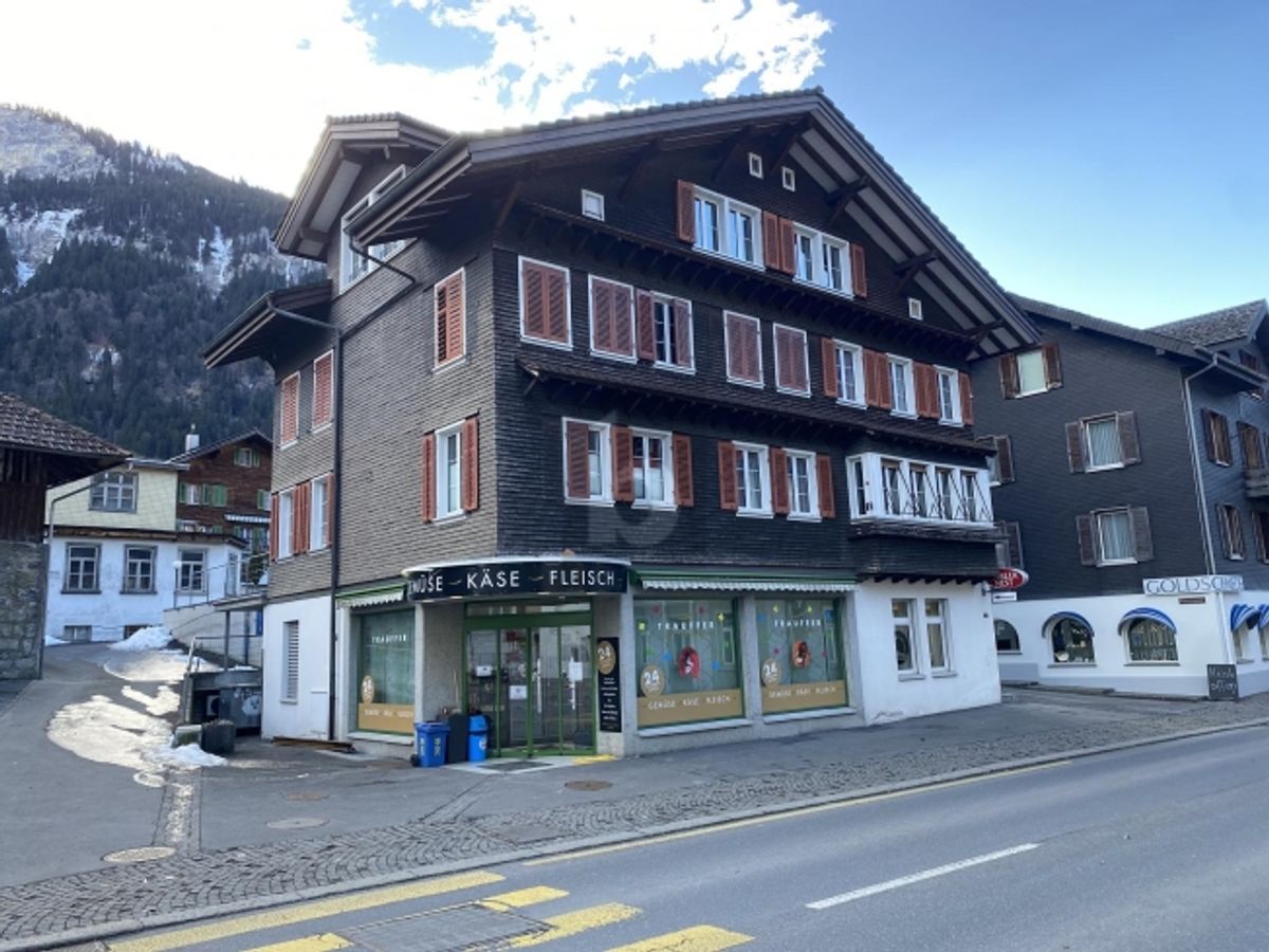GROSSZÜGIG UND FLEXIBEL IN ZENTRALER LAGE - 0
