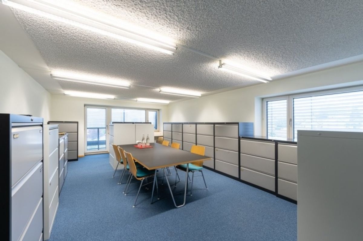 Kleine Bürofläche im Zentrum Oberwil - 1