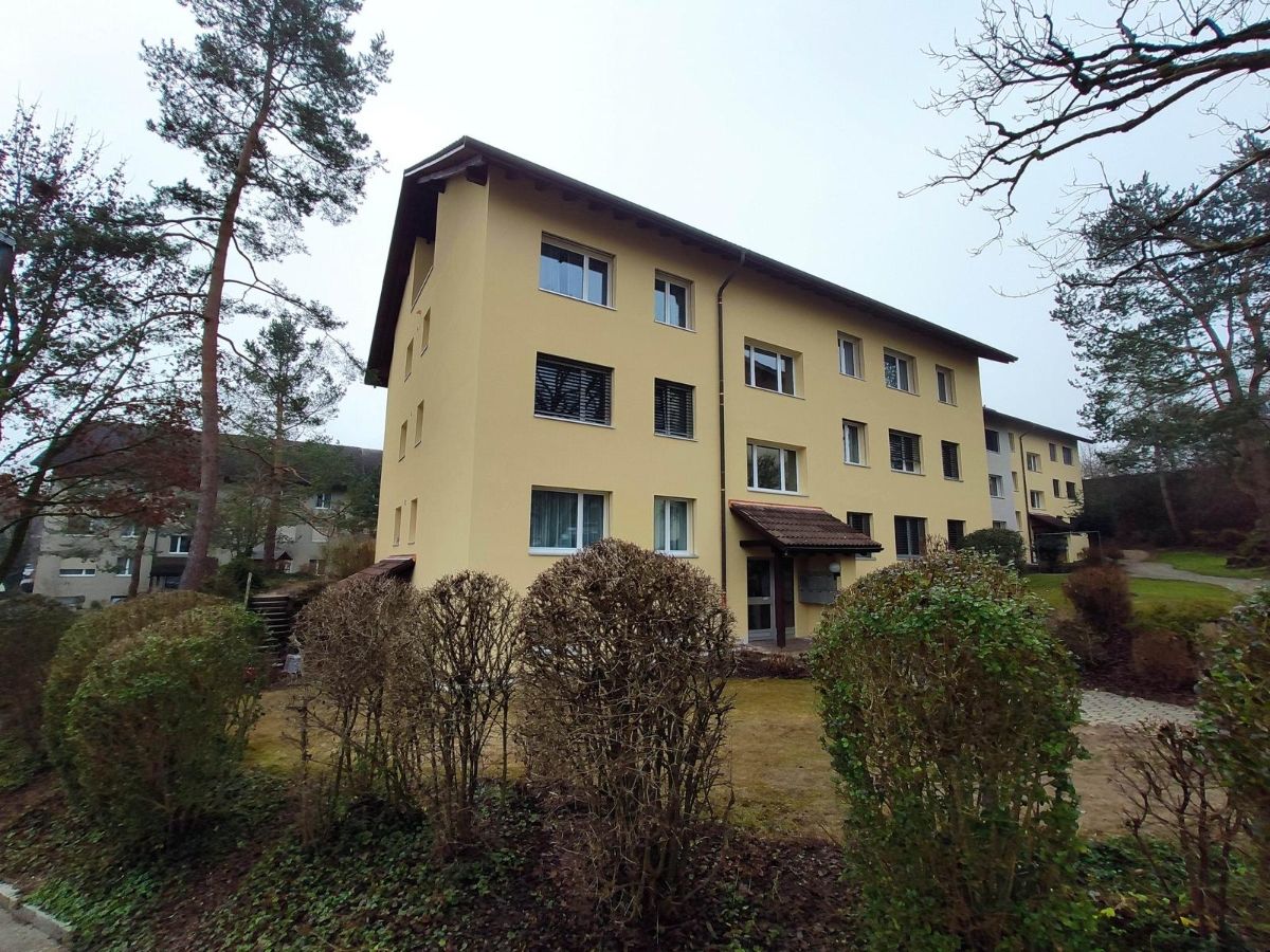 Schöne 2.5-Zimmer-Dachwohnung im 3. OG - 3