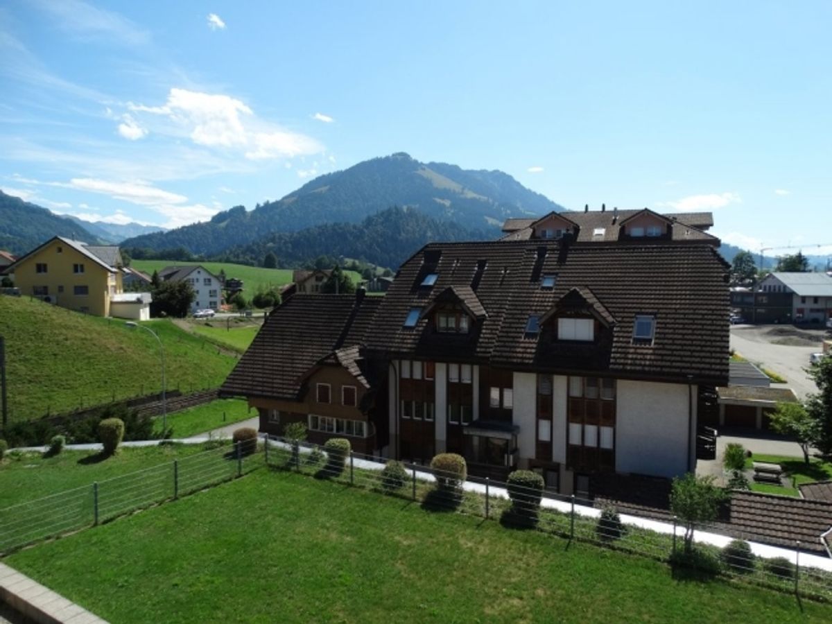 Ihre 4.5-Zimmer-Wohnung - Ihr Paradies im Grünen - 0