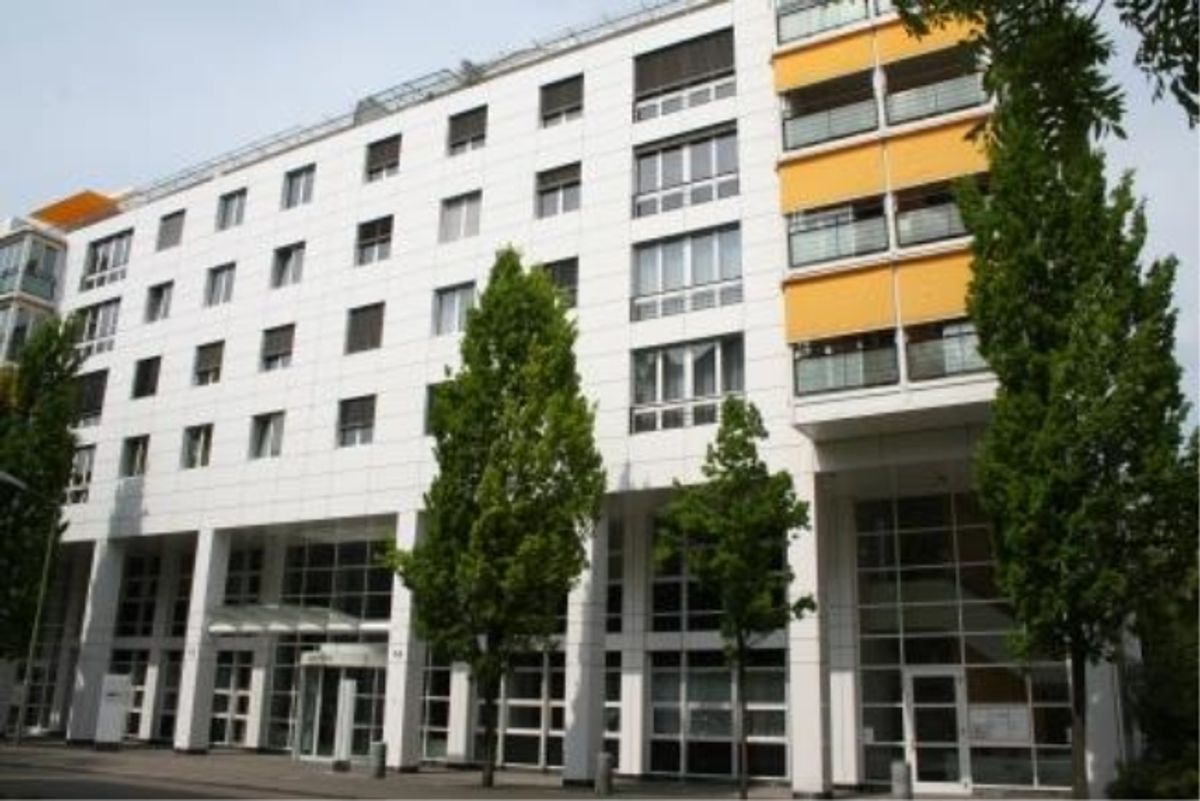 Einstellplatz zu vermieten an zentraler Lage - 0