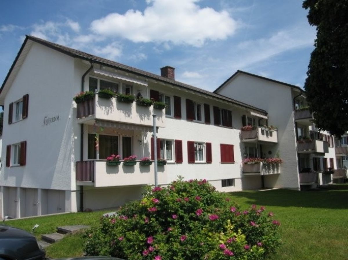 Befristete 4-Zimmerwohnung im Familienquartier zu vermieten - 0