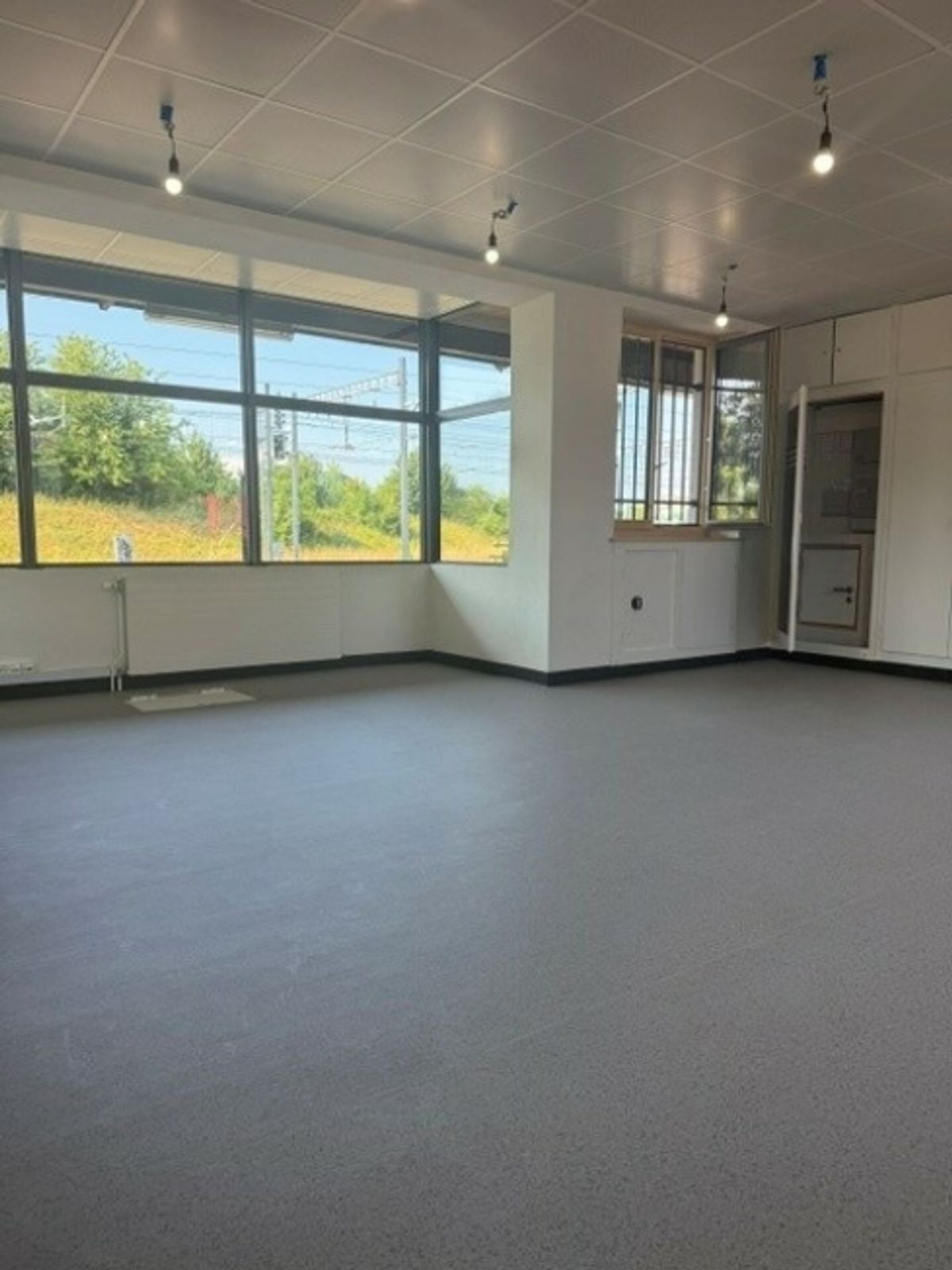 Surface administrative de 110 m² à Vernier-Meyrin Cargo - 0