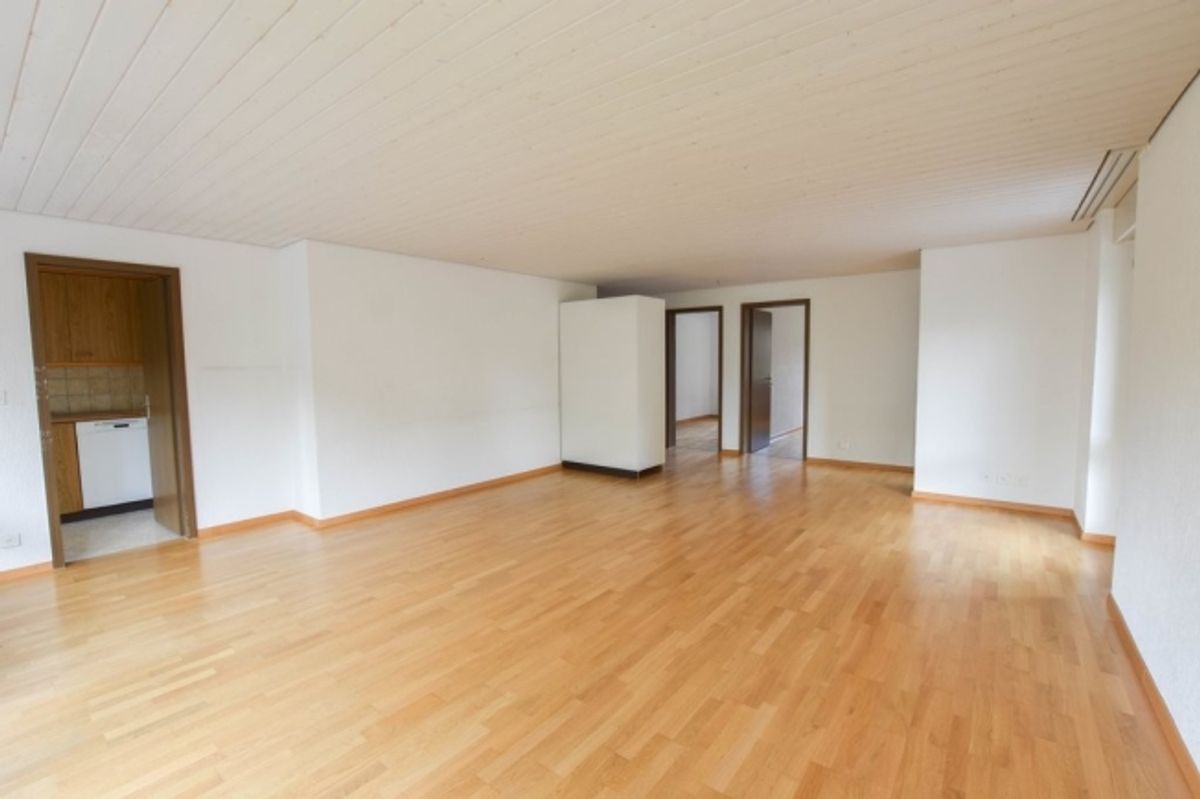 Befristete 4.5-Zimmerwohnung mit zwei Balkonen - 1