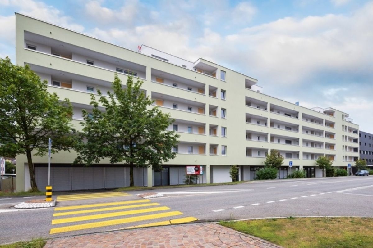 Attikawohnung mit grosser Terrasse - 0