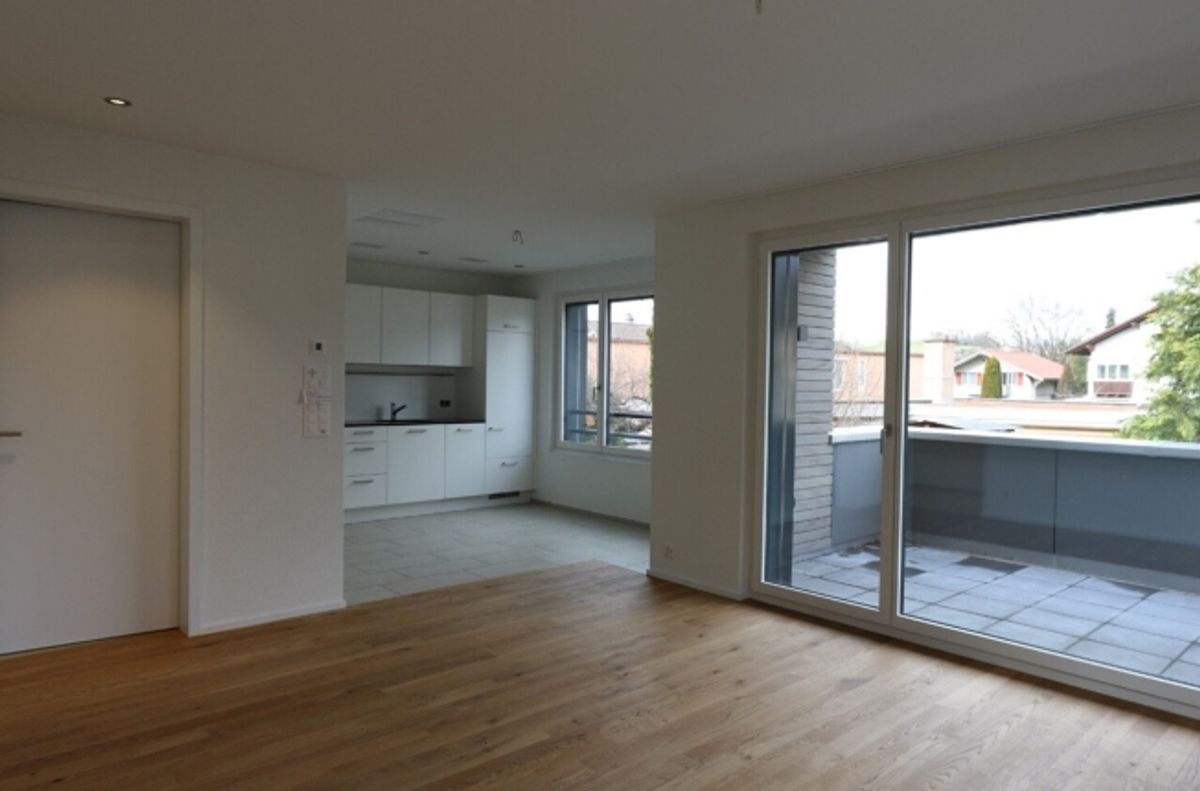 Moderne 2.5 Zimmerwohnung an zentraler Lage  Nähe Bahnhof - 2