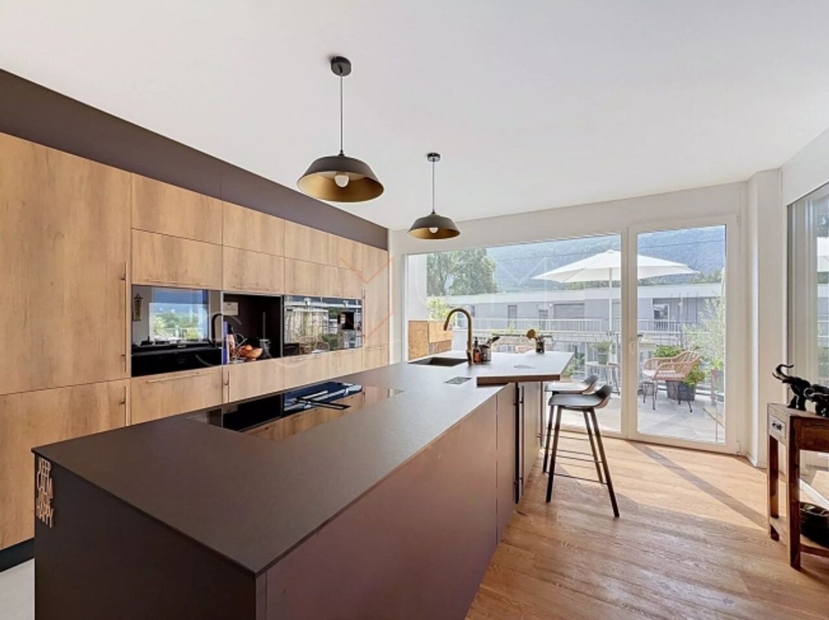 Möblierte Dachgeschosswohnung 120 m² + Terrasse 67 m² - 0
