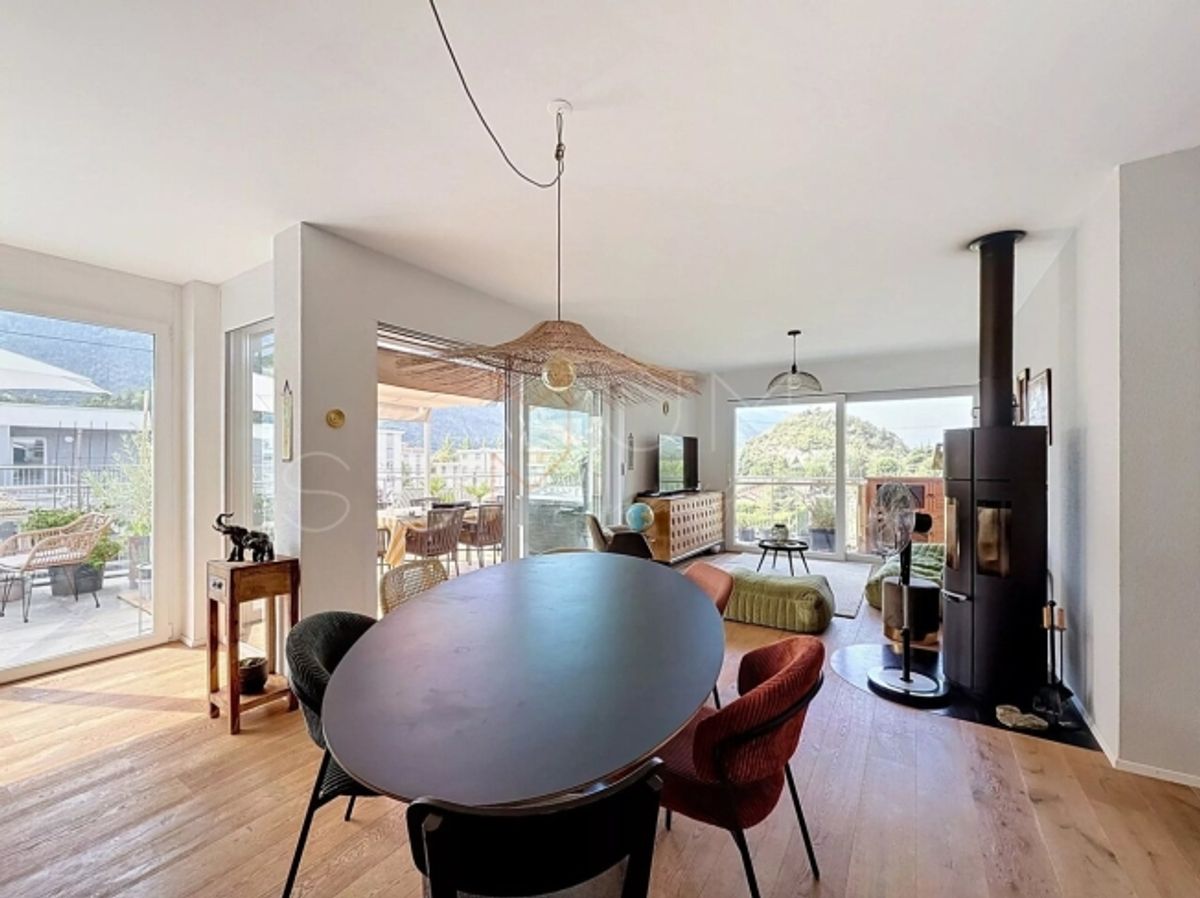 Möblierte Dachgeschosswohnung 120 m² + Terrasse 67 m² - 1
