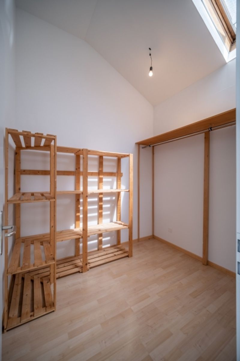 Grosszügige 5.5 Zimmer Wohnung mit Terrasse - 5