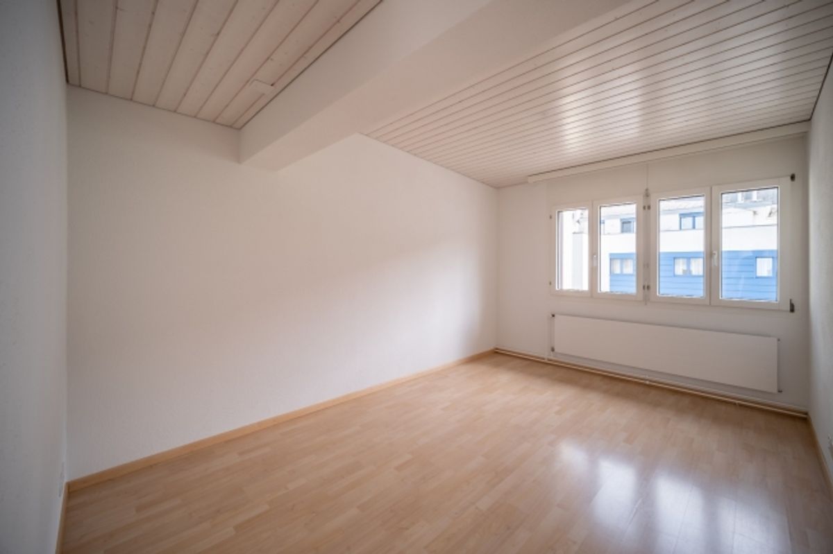Grosszügige 5.5 Zimmer Wohnung mit Terrasse - 5