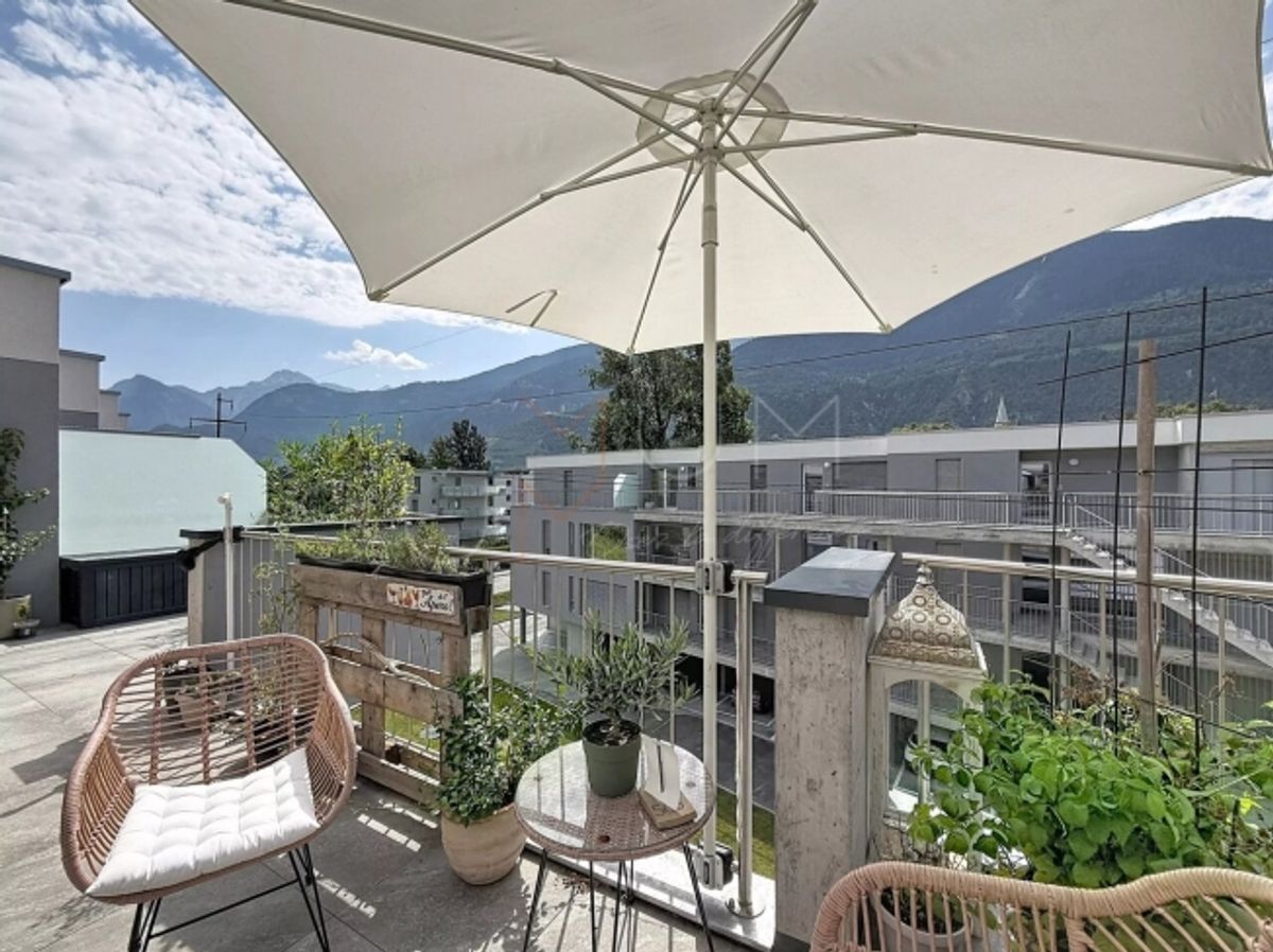 Möblierte Dachgeschosswohnung 120 m² + Terrasse 67 m² - 3